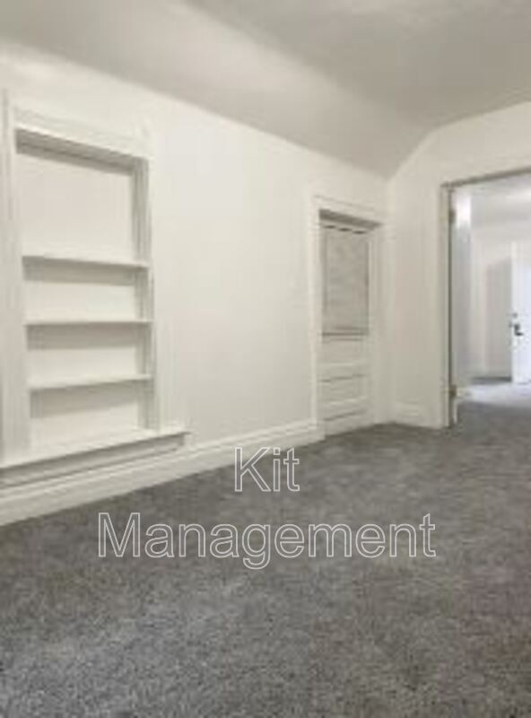 Building Photo - 4053 Walker Ave