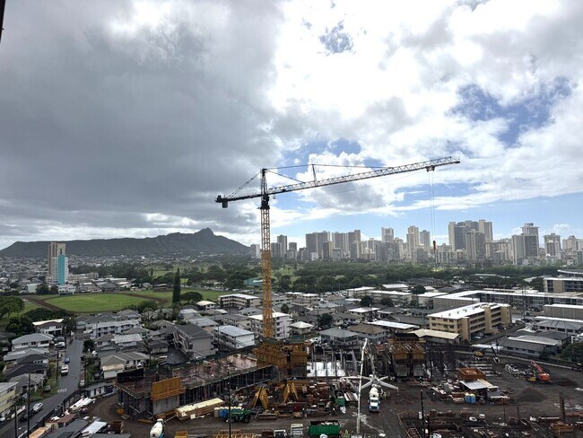 Building Photo - Plumeria Hale - Renovated two bedroom, one bath, two parking stalls