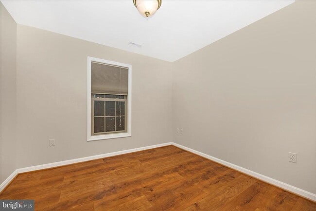 Building Photo - 6976 Meadowpoint Terrace