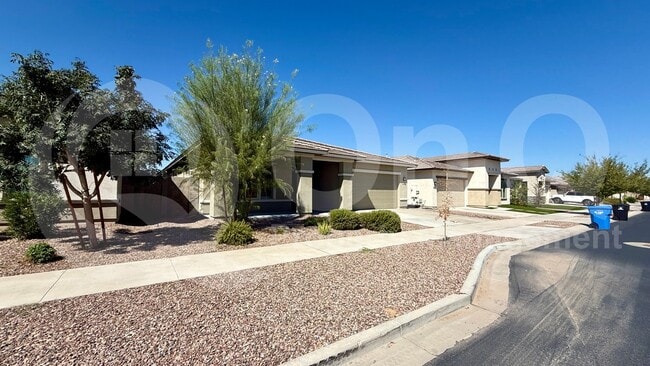 Building Photo - 5530 N 107th Ln