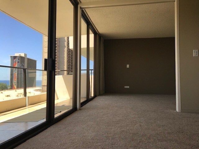 Building Photo - Waikiki Wailana 2 Bed 2 bath 1 Cov Park 14th Flr Park/Ocean View Condo (1860 Ala Moana, Unit 1402...