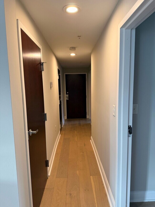 Building Photo - 52 Imlay St