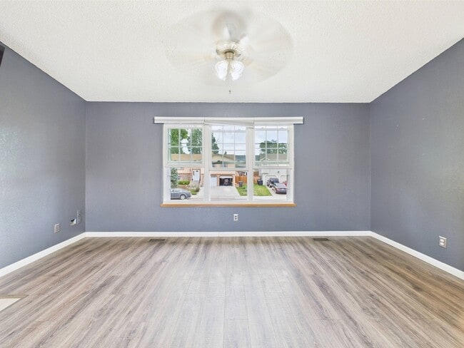 Building Photo - 1018 Rancher Dr