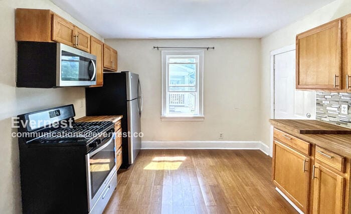 Primary Photo - 783 Seymour Ave