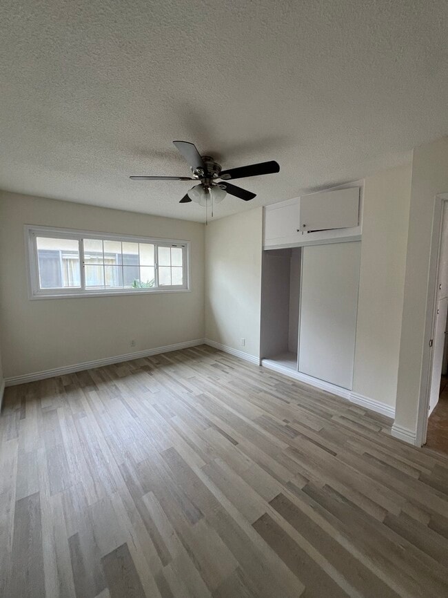 Building Photo - Remodeled 2 Bedroom in Long Beach City