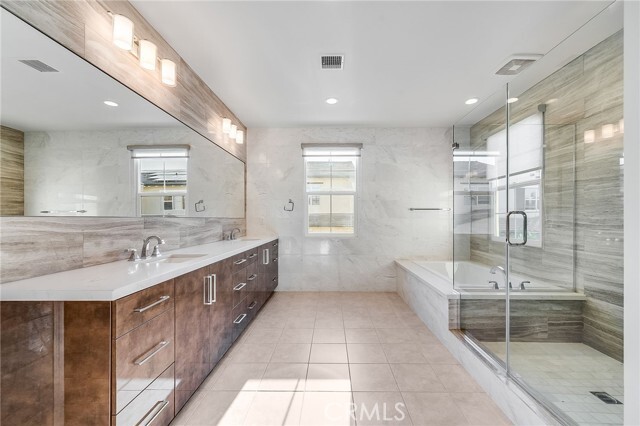 Building Photo - 212 Parkwood