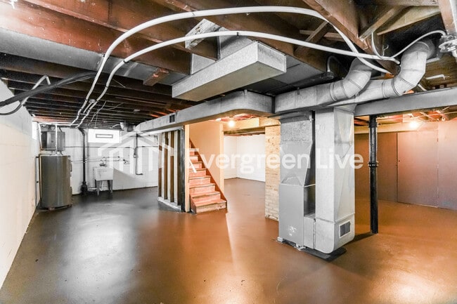 Building Photo - 4854 N 73rd St