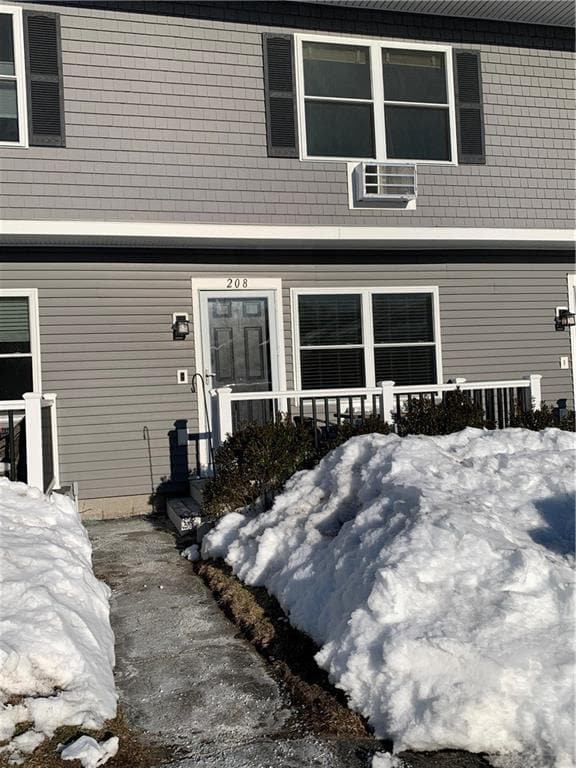 Building Photo - 200 Post Rd