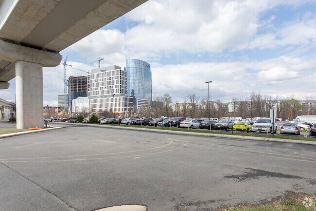 Building Photo - Scotts Run North Building E Alternative