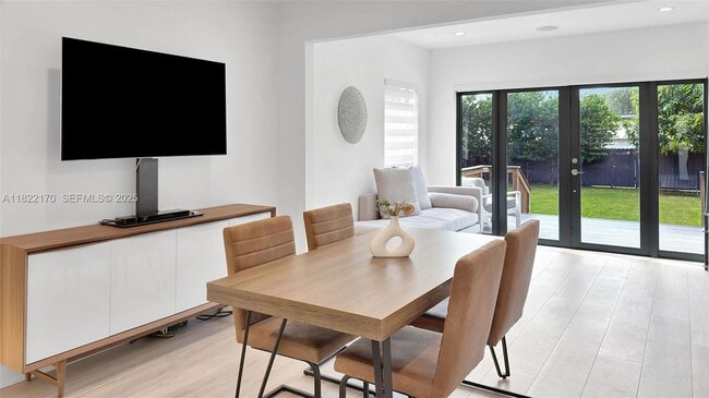 Building Photo - 130 SW 25th Rd