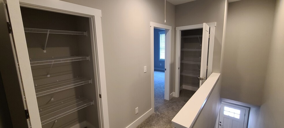 Building Photo - 109 Stone Dr