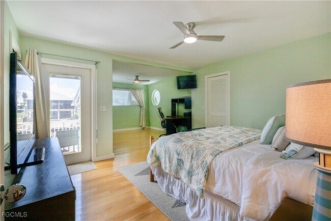 Building Photo - 2372 Baybreeze St