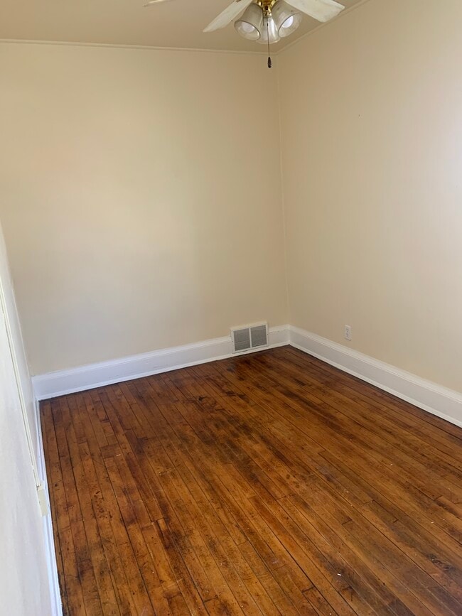 Building Photo - 1659 S 58th St