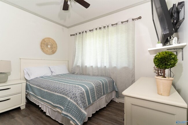 Building Photo - 3387 Cedar Ln