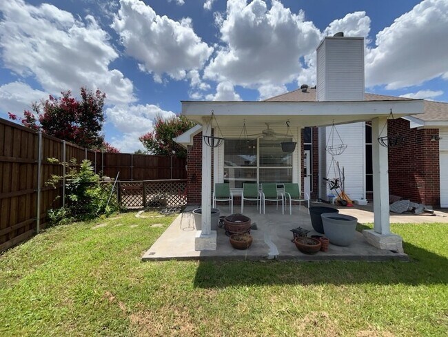 Building Photo - 2818 Pecan Meadow Dr