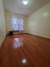 Building Photo - *Oversized three bedroom for rent quiet co...