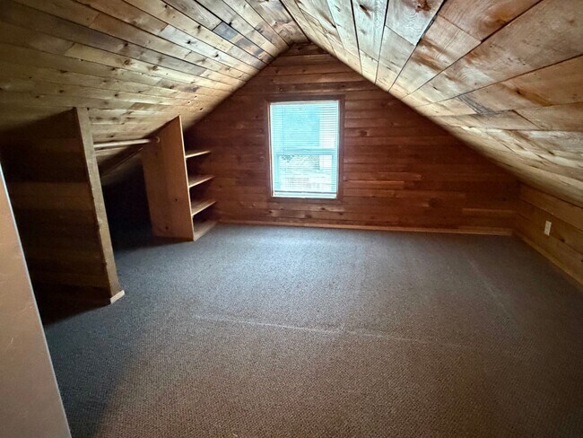 Building Photo - 2 Bedroom House in Eugene