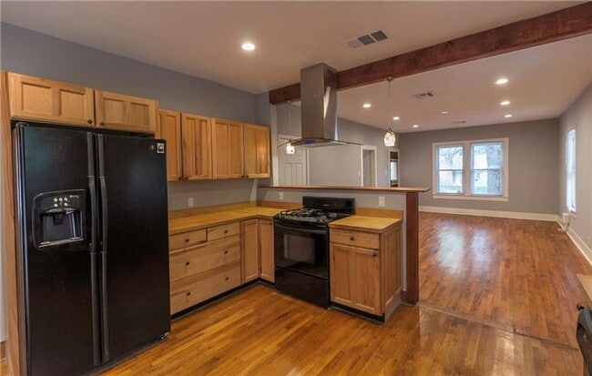 Building Photo - 4517 Avenue F
