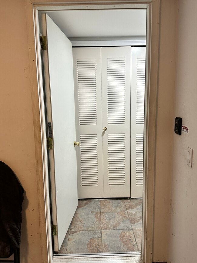 Building Photo - 3138 Promenade Cir
