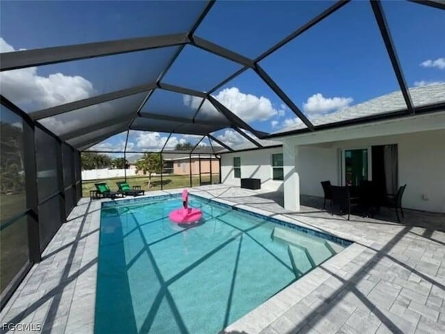 Building Photo - 1618 NW 5th Pl