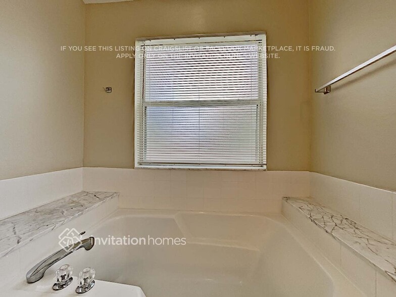 Building Photo - 2762 Cullens Ct