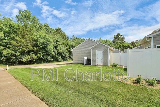 Building Photo - 12144 Cane Branch Way