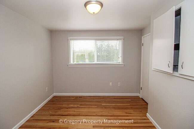 Building Photo - 19711 Bartlett Rd