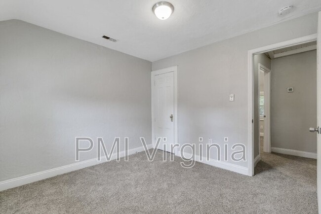 Building Photo - 7 Decatur St