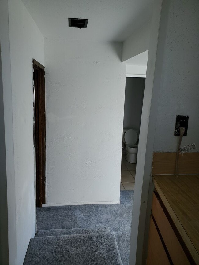 Building Photo - 2bed 2bath House