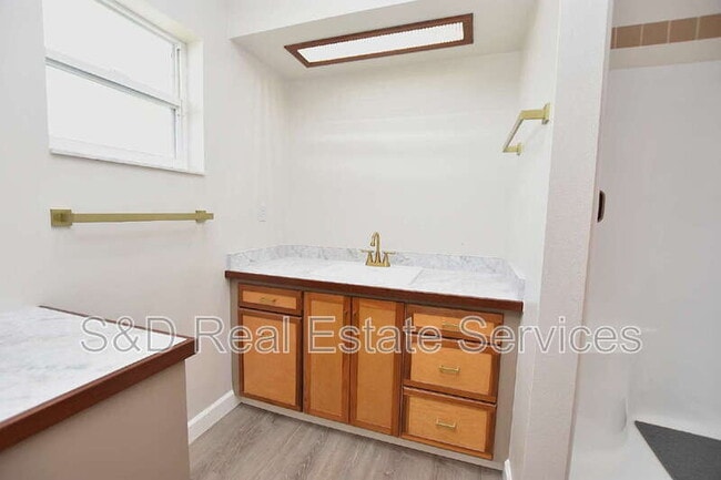 Building Photo - 3602 Bruton Rd