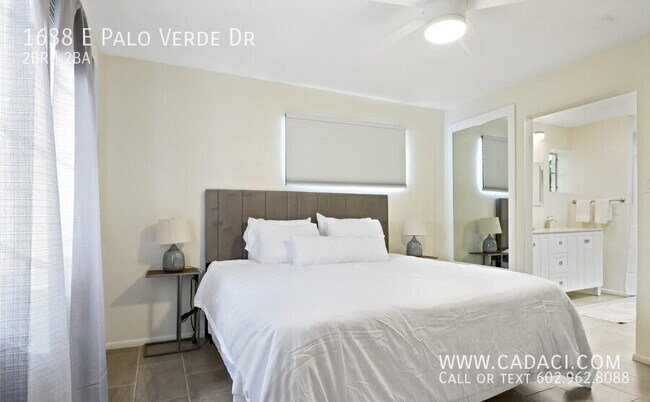 Building Photo - 1638 E Palo Verde Dr