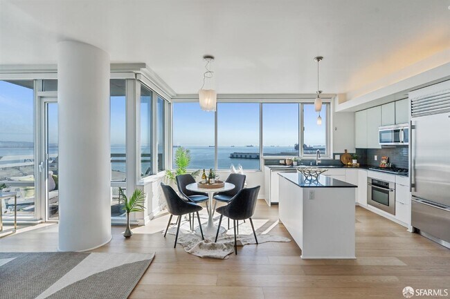 Building Photo - 501 Beale St