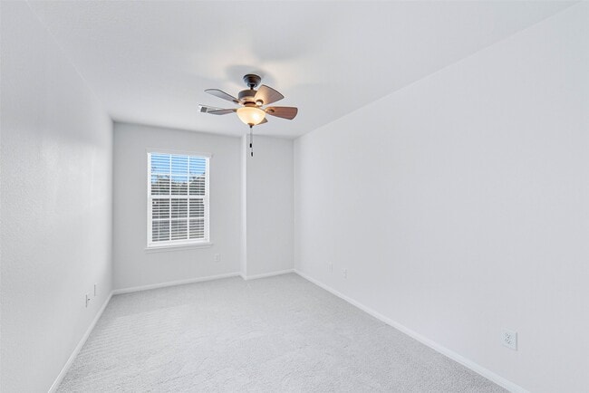 Building Photo - 2138 Waterford Park St
