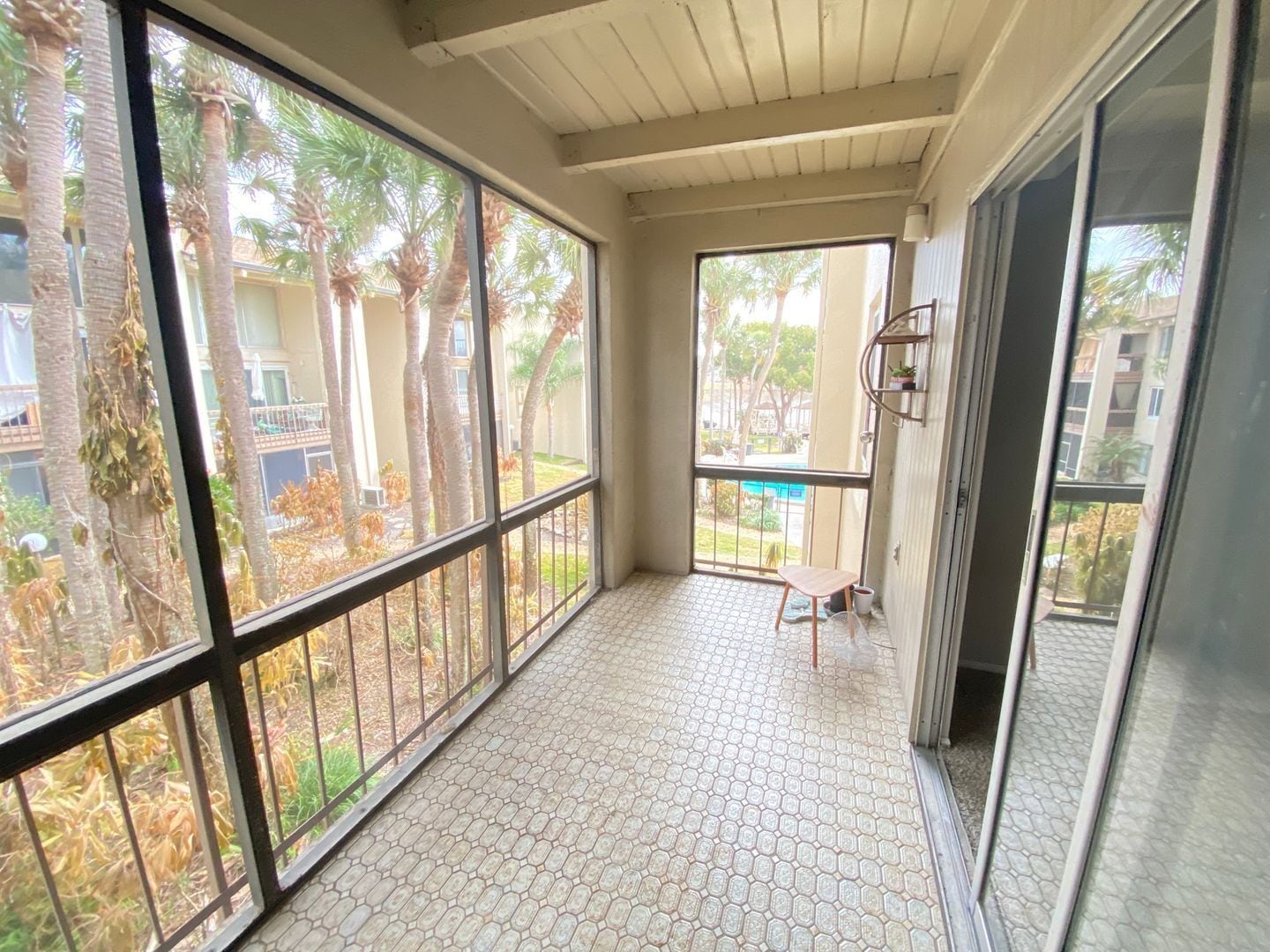 Building Photo - 584 Orange Dr