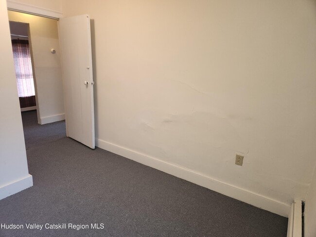 Building Photo - 5635-5639-5639 NY-82