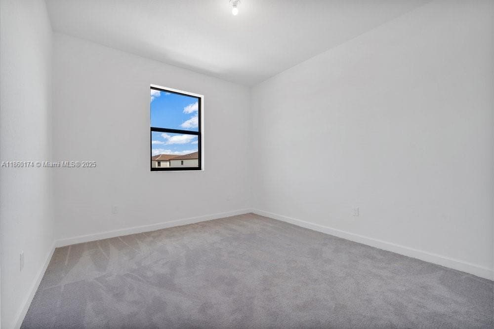 Building Photo - 250 SW 159th Ln