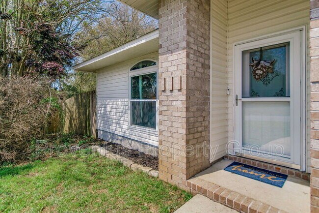 Building Photo - 3661 London Rd