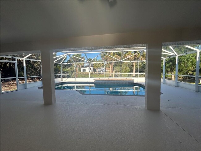 Building Photo - 5746 Brickell Dr