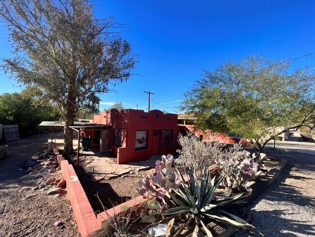 Building Photo - For Rent