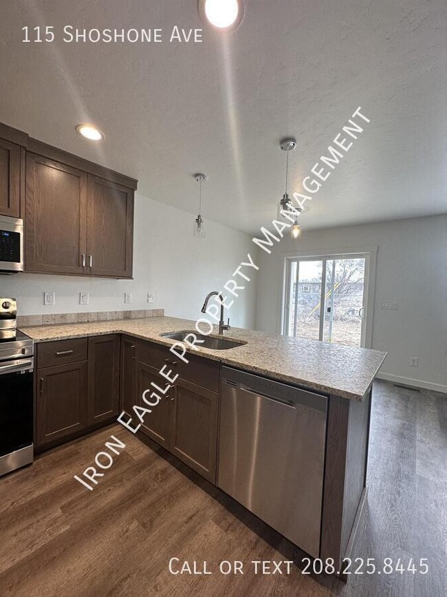 Building Photo - 115 Shoshone Ave