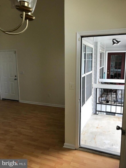 Building Photo - 14032 Vista Dr