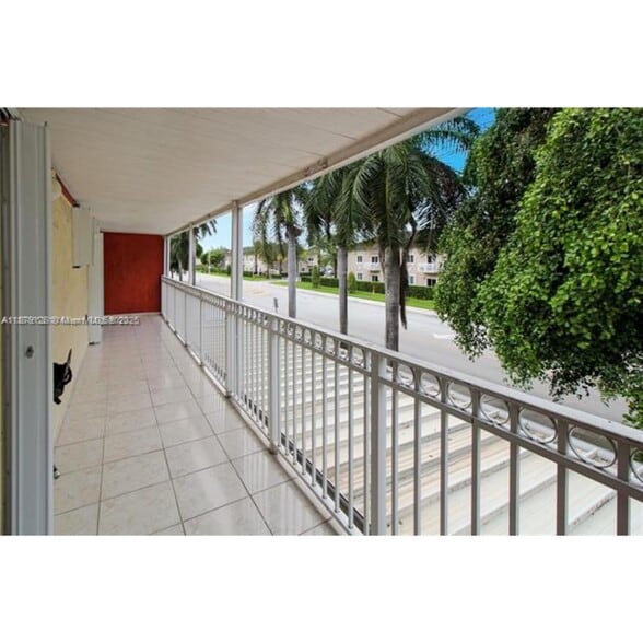 Building Photo - 10953 W Okeechobee Rd