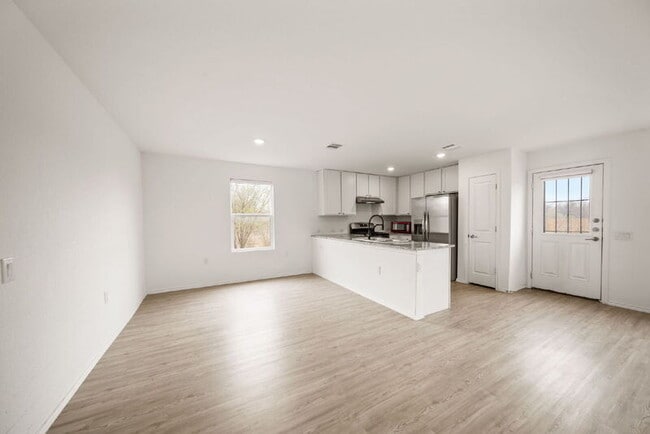 Building Photo - 5703 Dewberry Run