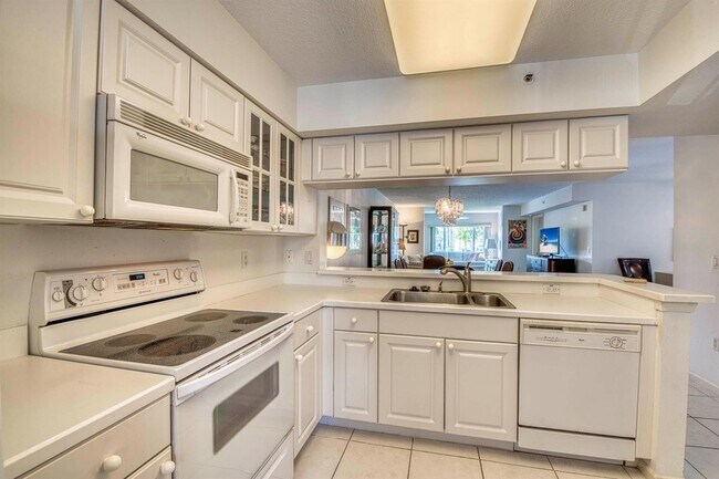 Building Photo - 12547 Imperial Isle Dr