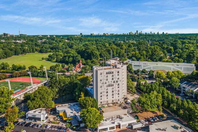 Building Photo - 587 Virginia Ave NE