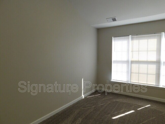 Building Photo - 7907 Cottesmore Terrace