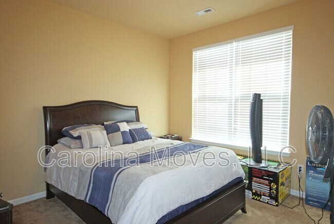 Building Photo - 112 Bascom Ct