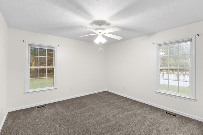 Building Photo - The Stone Cross Home
