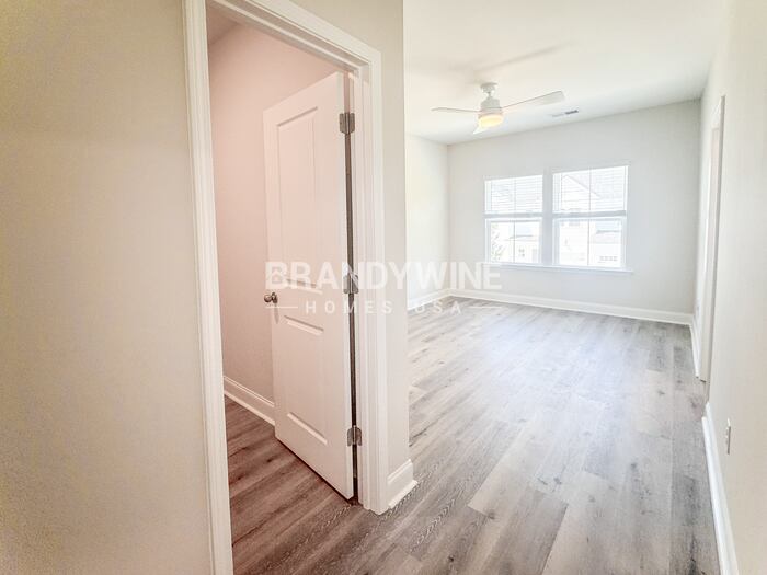 Building Photo - 1008 Wildflower Dr