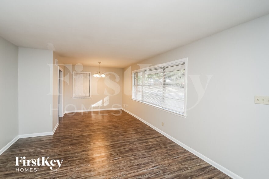 Building Photo - 1736 Borden Dr